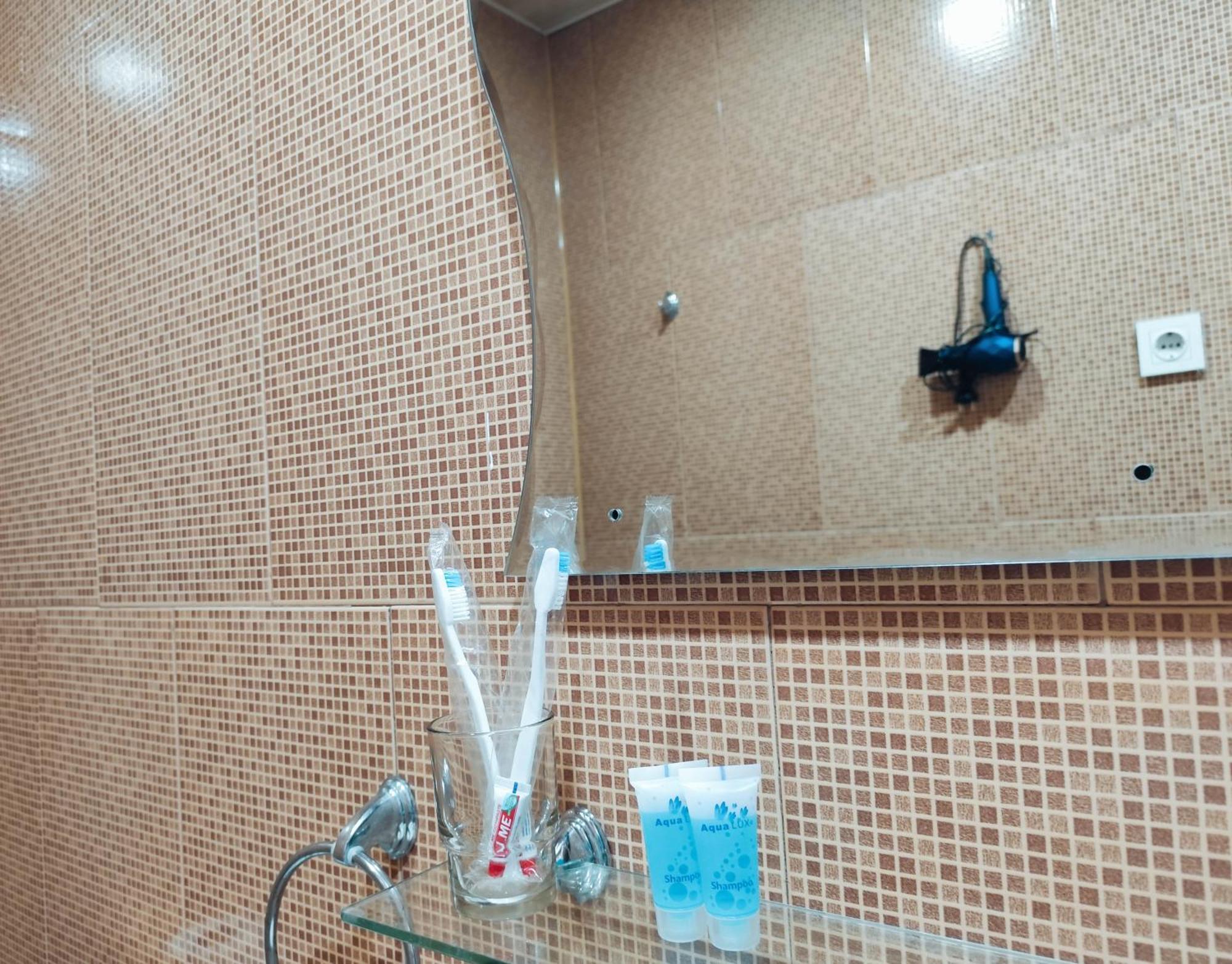 Chill Out Hotel Tskaltubo Ngoại thất bức ảnh