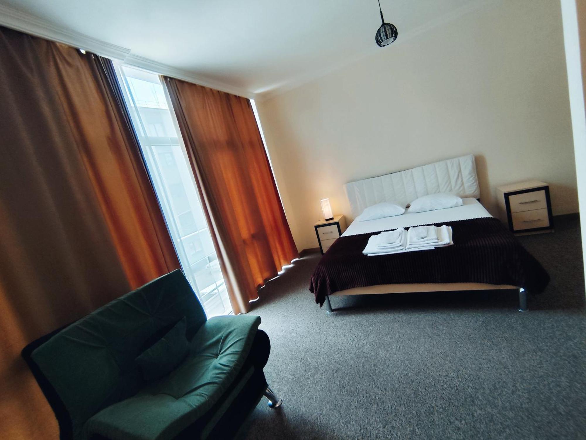 Chill Out Hotel Tskaltubo Ngoại thất bức ảnh