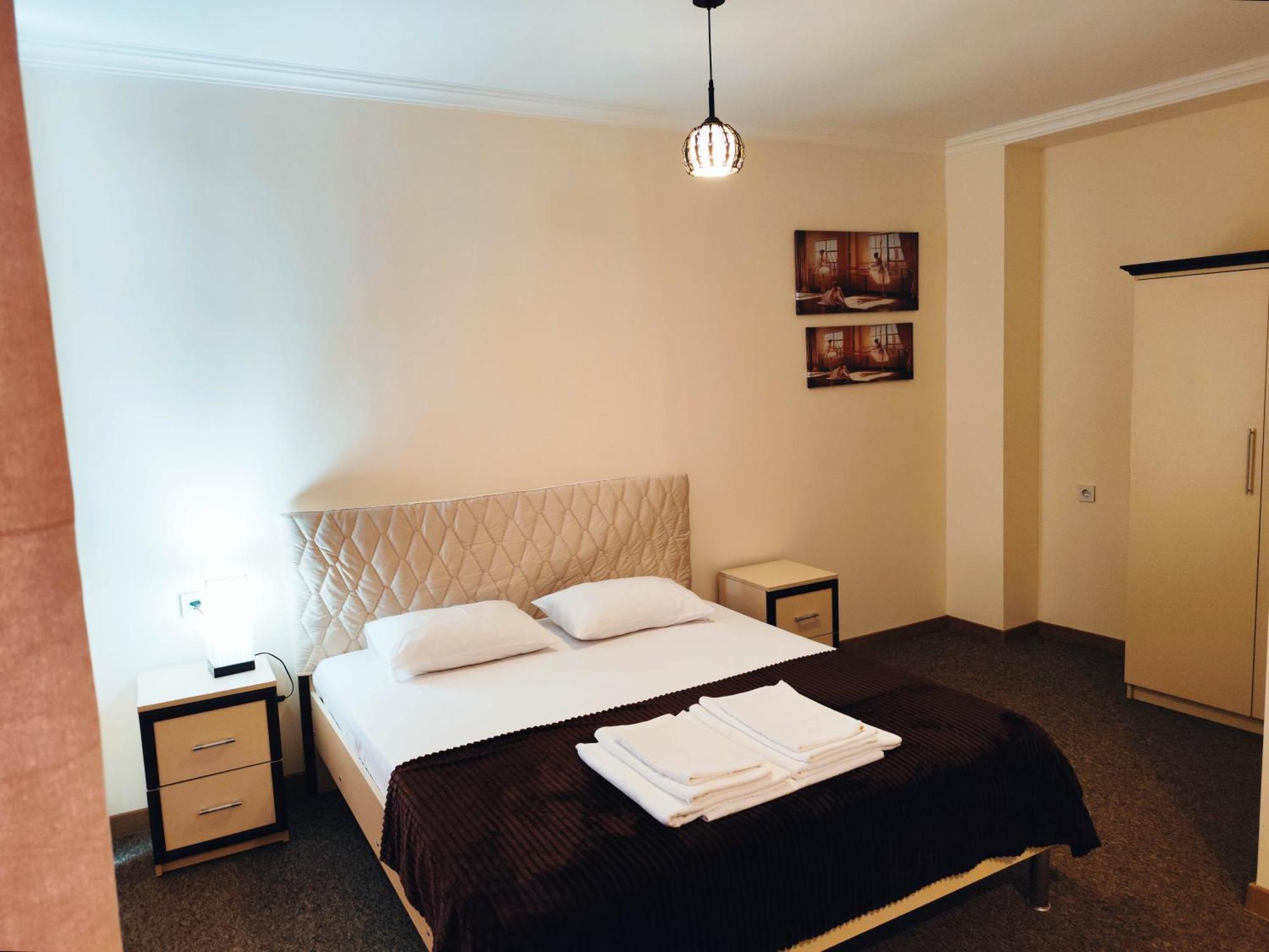 Chill Out Hotel Tskaltubo Ngoại thất bức ảnh