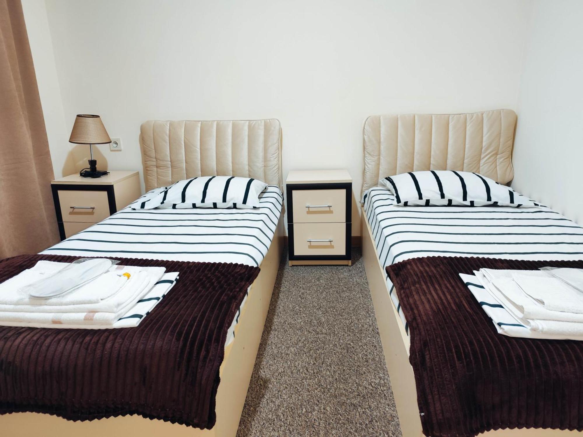 Chill Out Hotel Tskaltubo Ngoại thất bức ảnh